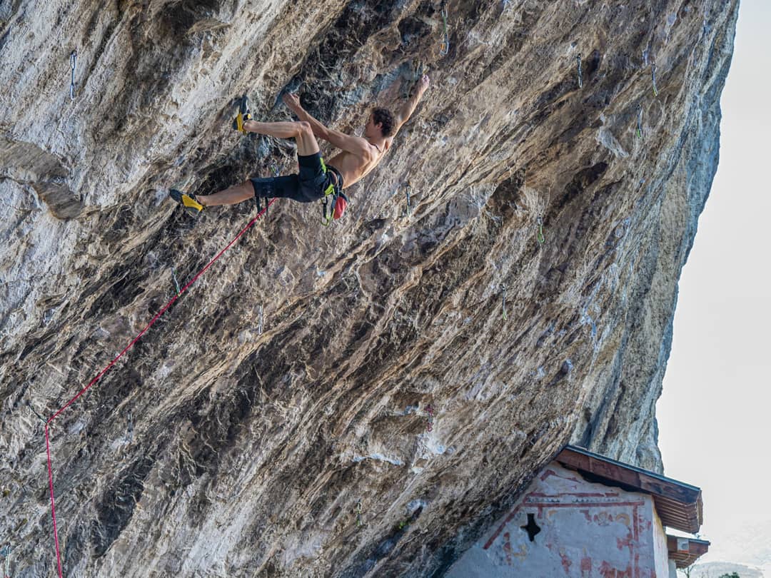 Адам Ондра (Adam Ondra) на маршруте "Beginning" категории 9a/+