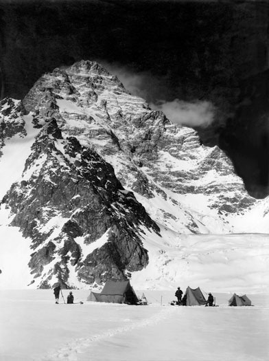 Высотный лагерь у Западной стены К2. Июнь 1909г. Фото Витторио Селла (Vittorio Sella)