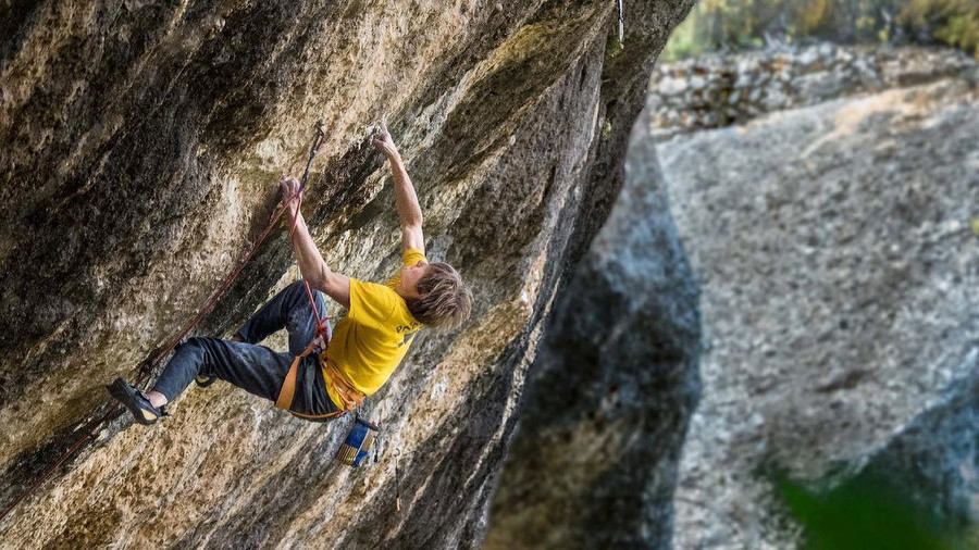 Александр Мегос (Alexander Megos) на маршруте "Mejorando Imagen" 9b. Фото Ken Etzel