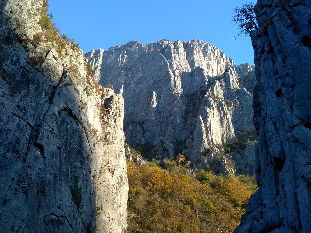 Скалы у города Враца, Болгария