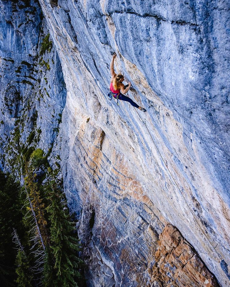 Сольвейг Корхерр (Solveig Korherr) на маршруте "La cabane au Canada", 9a