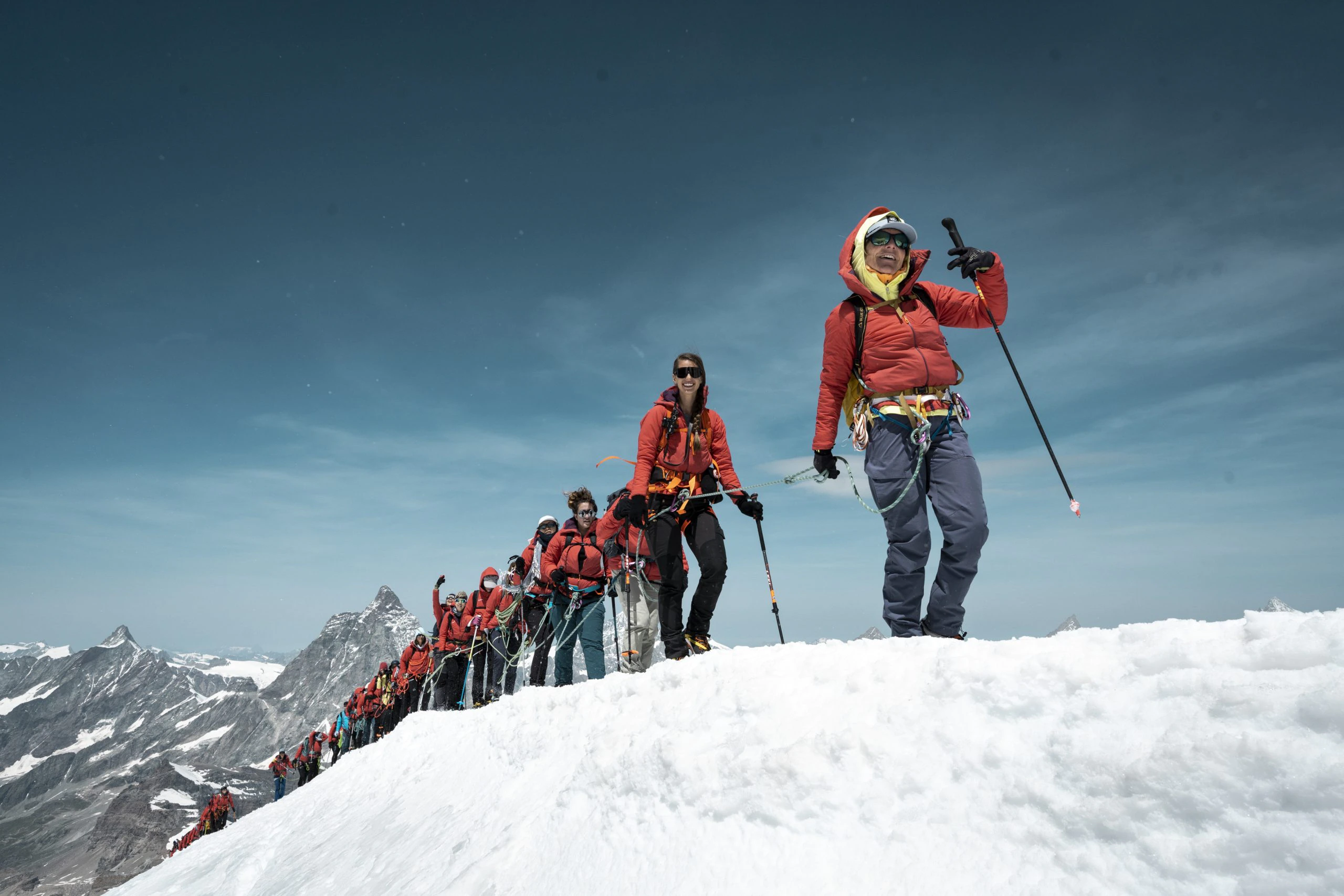 Команда "100% Women" на вершине горы Брайтхорн (Breithorn, 4164 метра). Фото  Schweiz Tourismus / Nicole Schafer