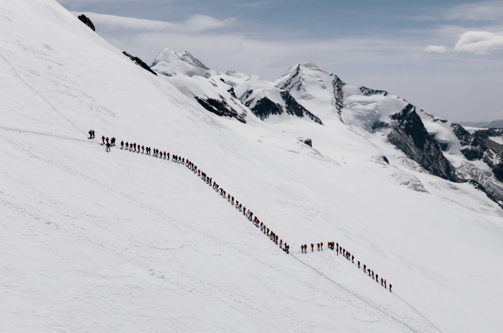 Команда "100% Women" на вершині гори Брайтхорн (Breithorn, 4164 метри)). Фотографії Schweiz Tourismus / Nicole Schafer