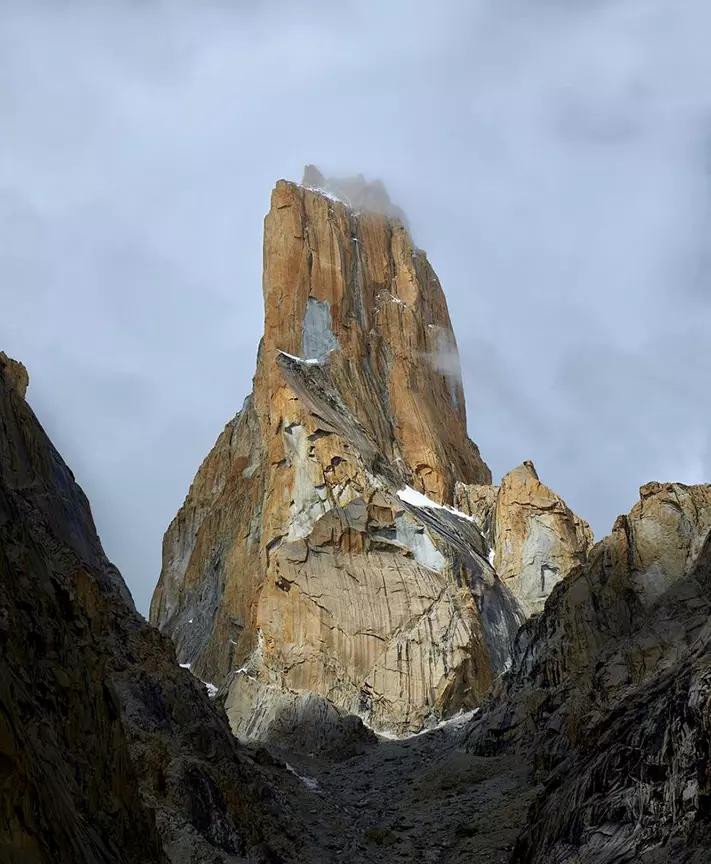 Безіменна Вежа Транго (Trango Nameless Tower) 