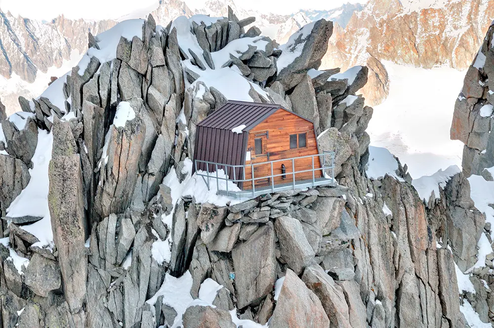 притулок Альберіко - Боргна (Alberico - Borgna bivouac)