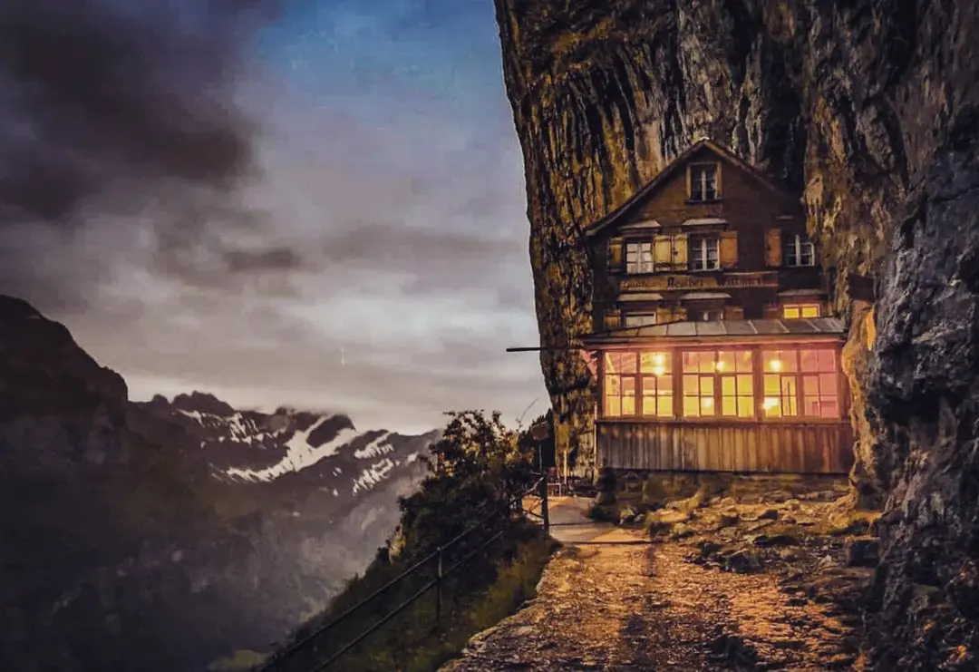 притулок Ешер (Aescher Hut). Фото Tony Steffens