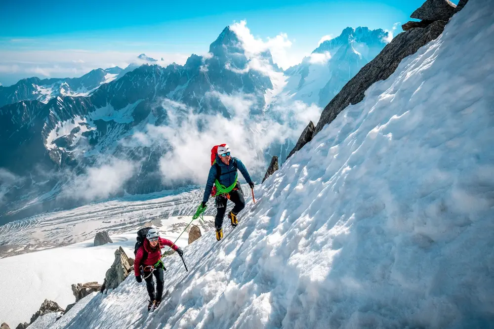 Сходження на Північну стіну гори Егюй Верт (Aiguille Verte) в масиві Монблан. Фото Alex Buisse