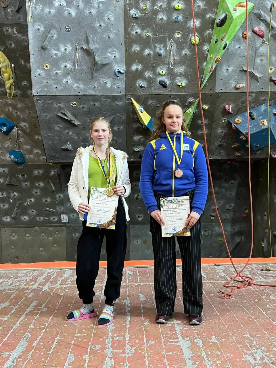 Чемпіони та призери України у трудності 2022 року. Фото Федерація альпінізму і скелелазіння України