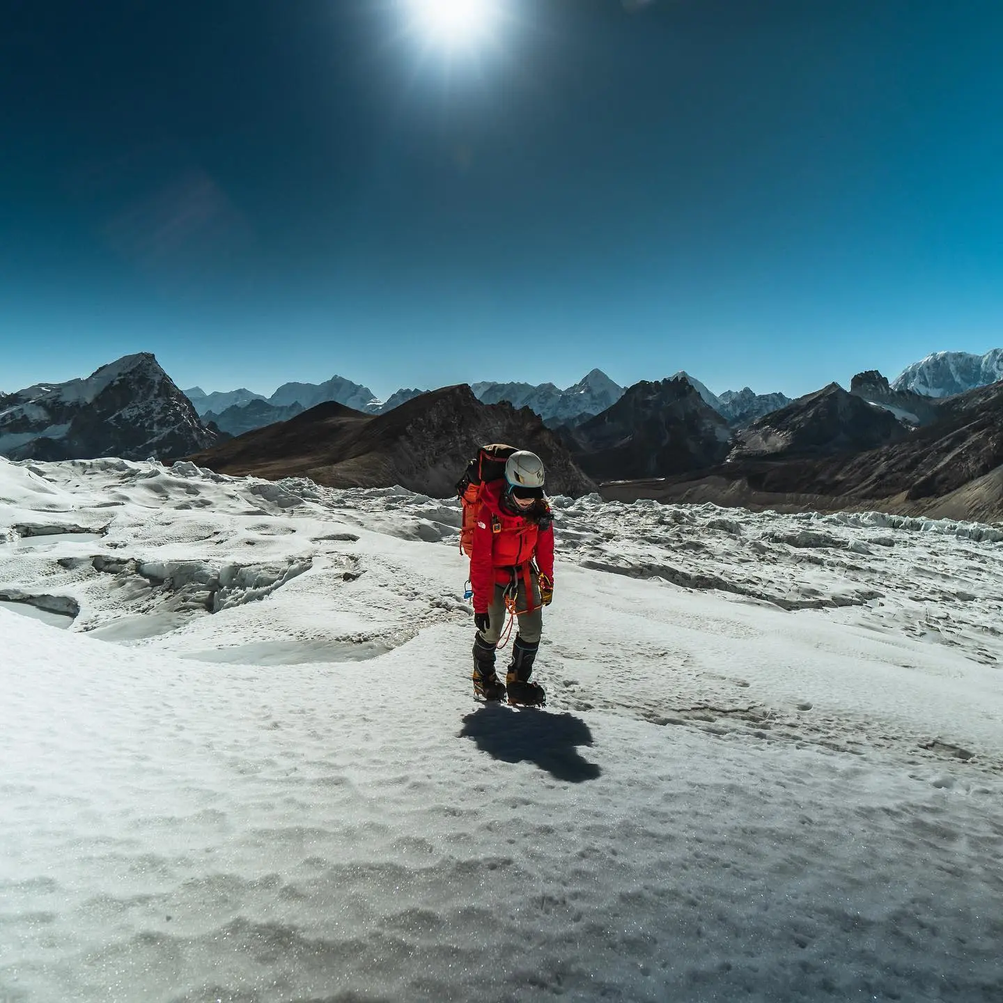 Біля базового табору Чо-Ойю (Cho Oyu, 8188 м). Фото Adriana Brownlee