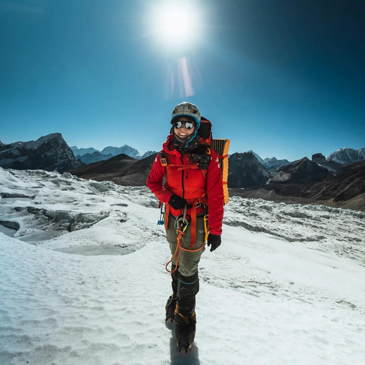 Біля базового табору Чо-Ойю (Cho Oyu, 8188 м). Фото Adriana Brownlee