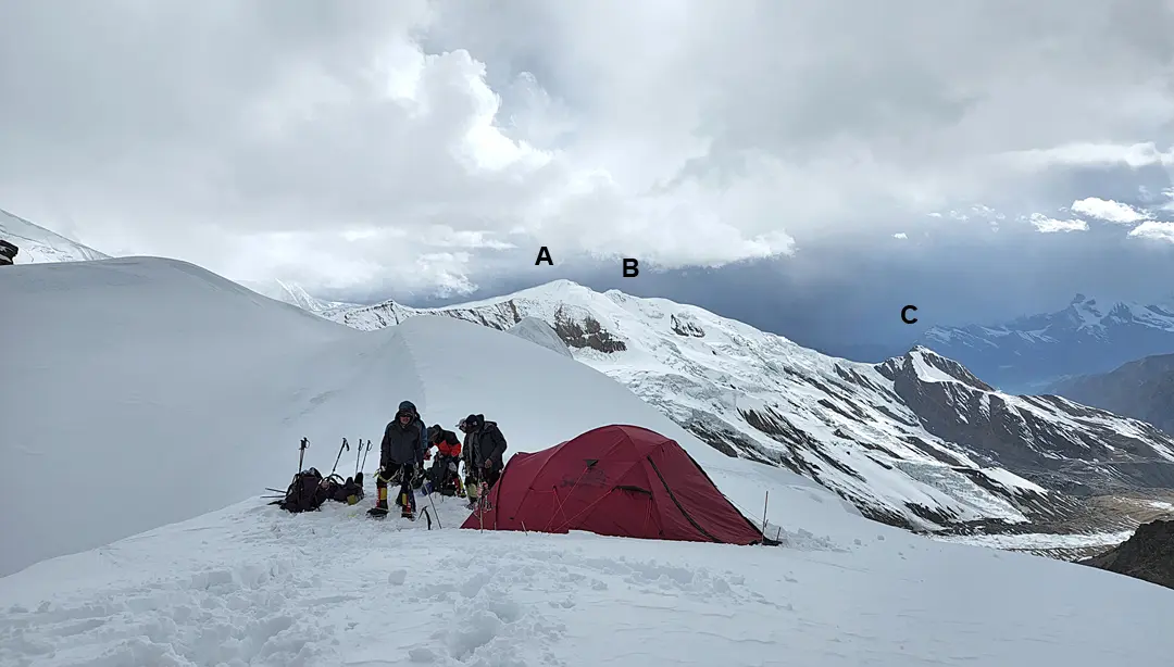 Перше сходження на вершину Фу-Канг (Phu Kang) у Непалі. Фото Photo: Paulo Grobel / American Alpine Club