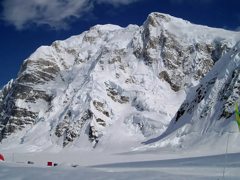 Маршрут сходження на гору Хантер (Mount Hunter / Begguya) заввишки 4442 метри.