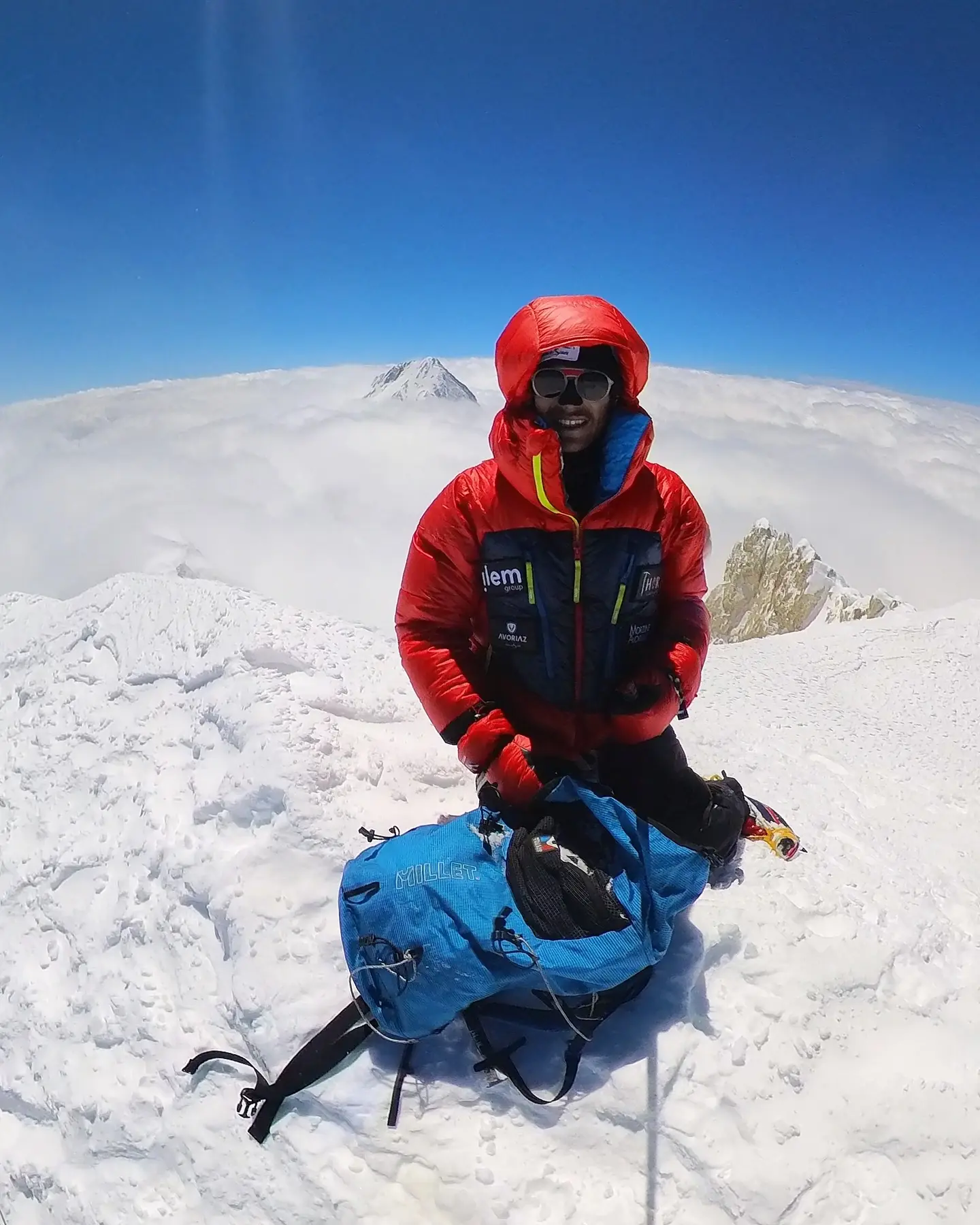 Вадим Друель (Vadim Druelle) на вершині восьмитисячника Гашербрум IІ (Gasherbrum II, 8034 м)