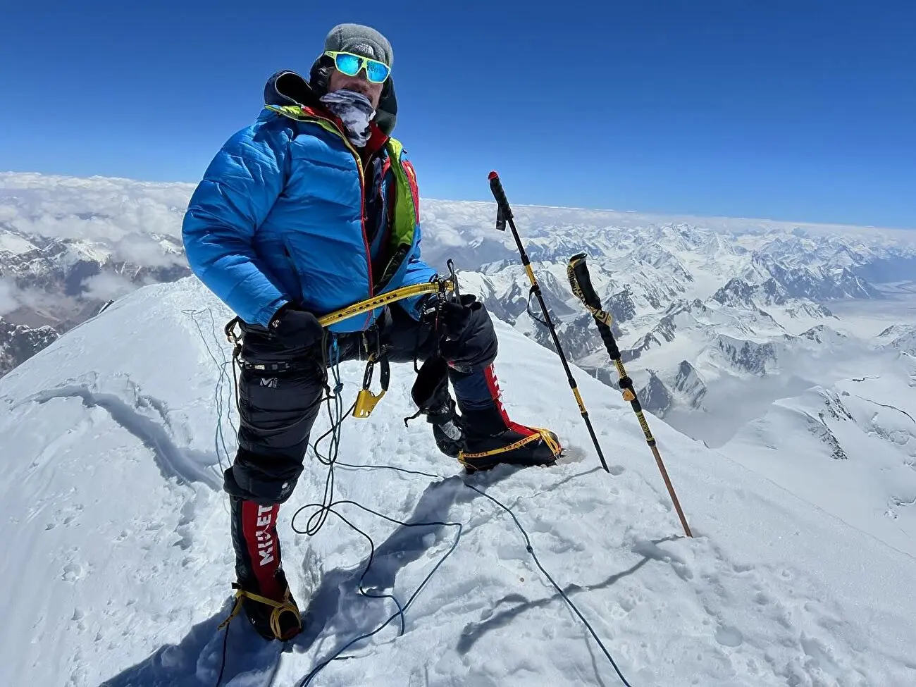 Марко Камандона (Marco Camandona) на вершині восьмитисячника Гашербрум I (Gasherbrum I, 8080 м). Фото Marco Camandona