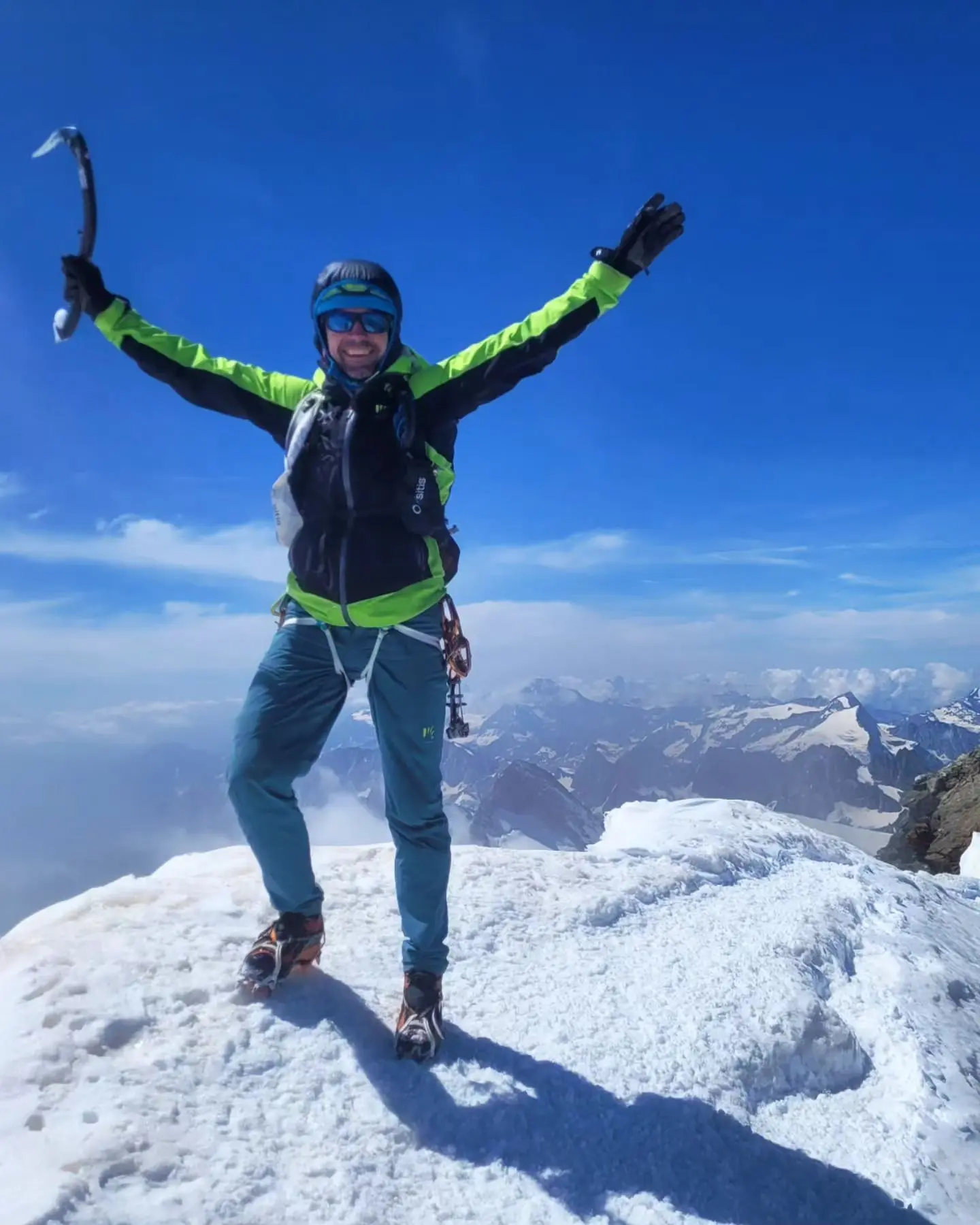 Філіп Бабіч (Filip Babicz) на вершині Маттергорну (Matterhorn, 4478 метрів). серпень 2024 року