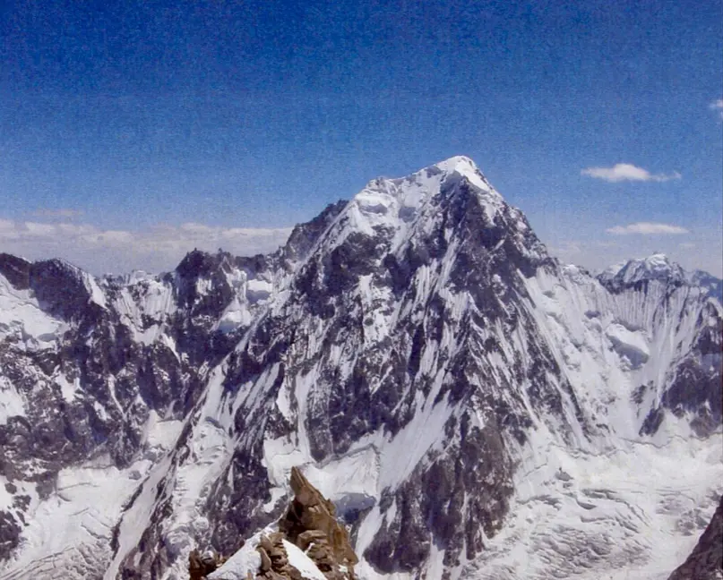 Яшкук-Сар (Yashkuk Sar, 6667 метрів). Фото Bruce Normand